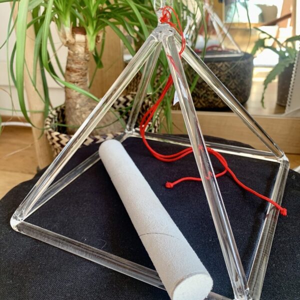 Crystal pyramid | 21 cm