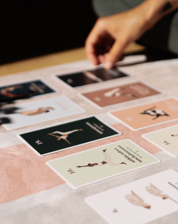 Card games | Hatha-Vinyasa & Yin yoga